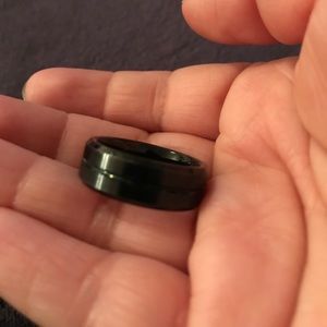 Men’s wedding ring